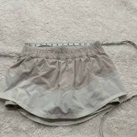 Lululemon Womens White Ombre Mid Rise Tennis Skirt Sz 2 Preppy Soft Girl - Picture 4 of 6